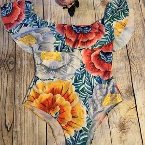 Bathing suit small 🩱👙